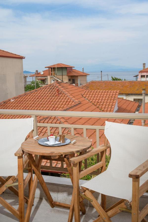 Sand Rooms To Let Nea Roda Bagian luar foto
